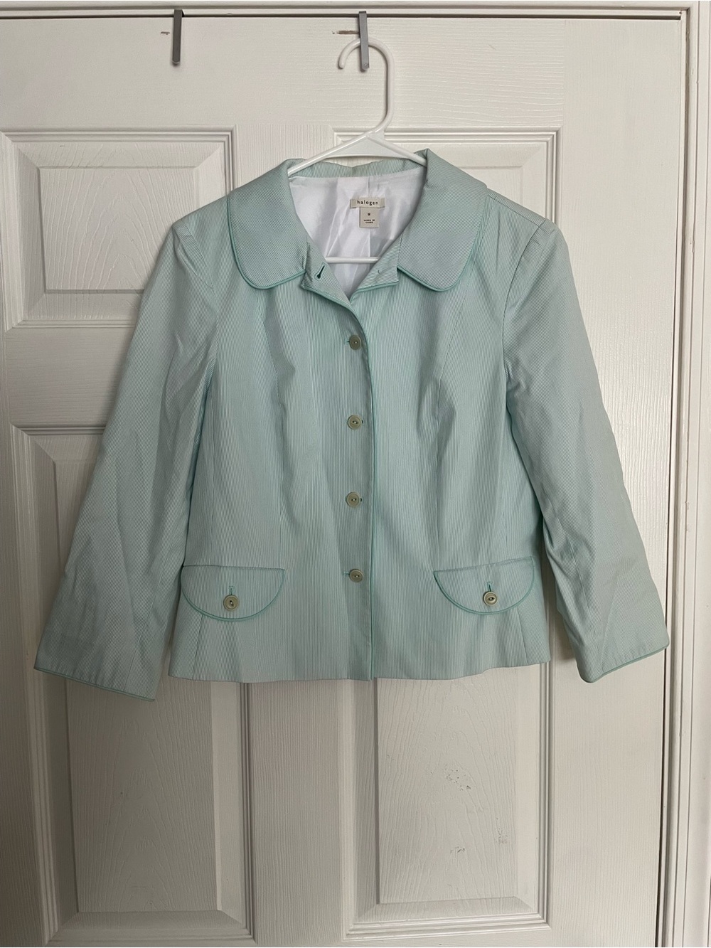 Talbots Women’s size Medium Light Blue Seersucker Button-Front Jacket